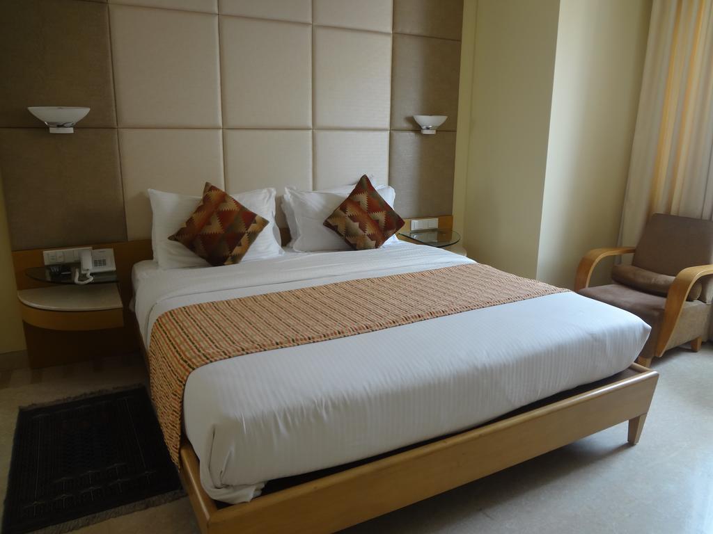 Ascot Hotel Mumbai Eksteriør bilde